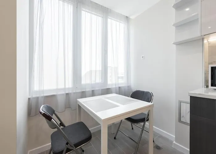 Sweet Tiny Center Space Warna